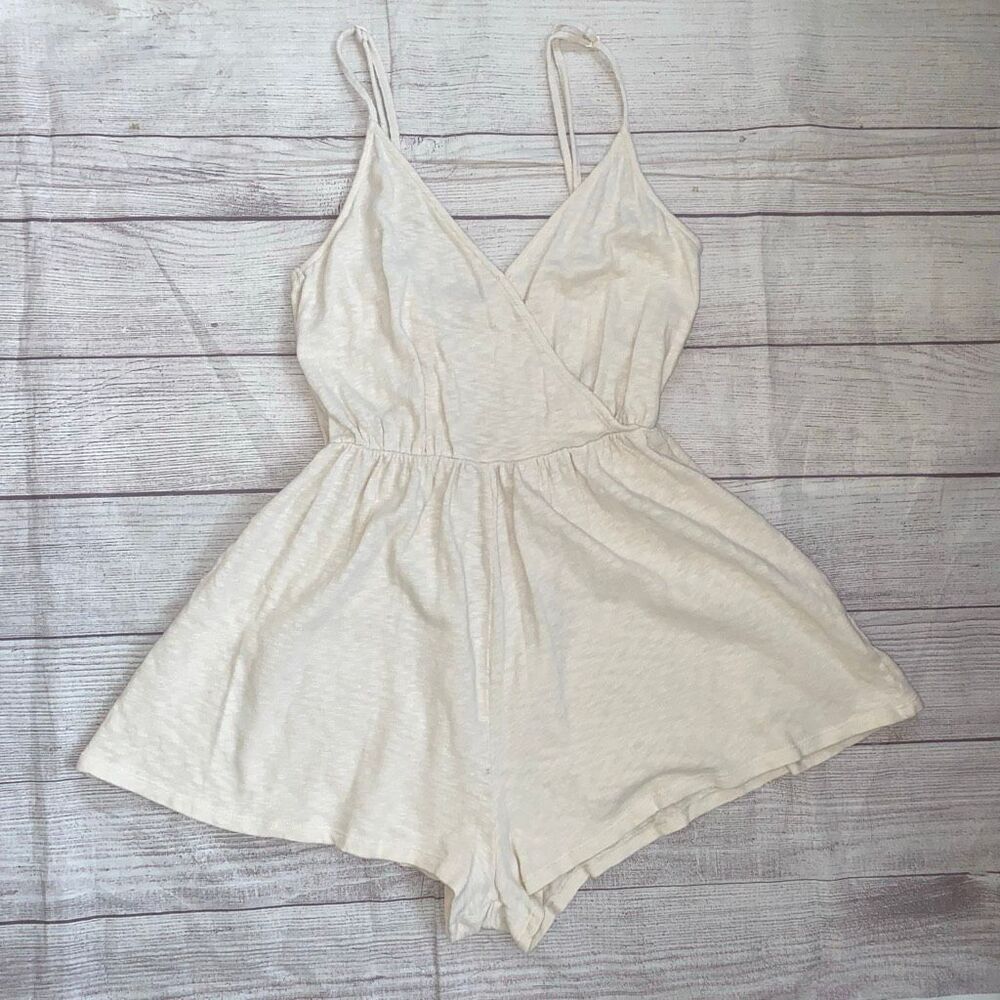 American Eagle women XS adjustable spaghetti strap romper cream color